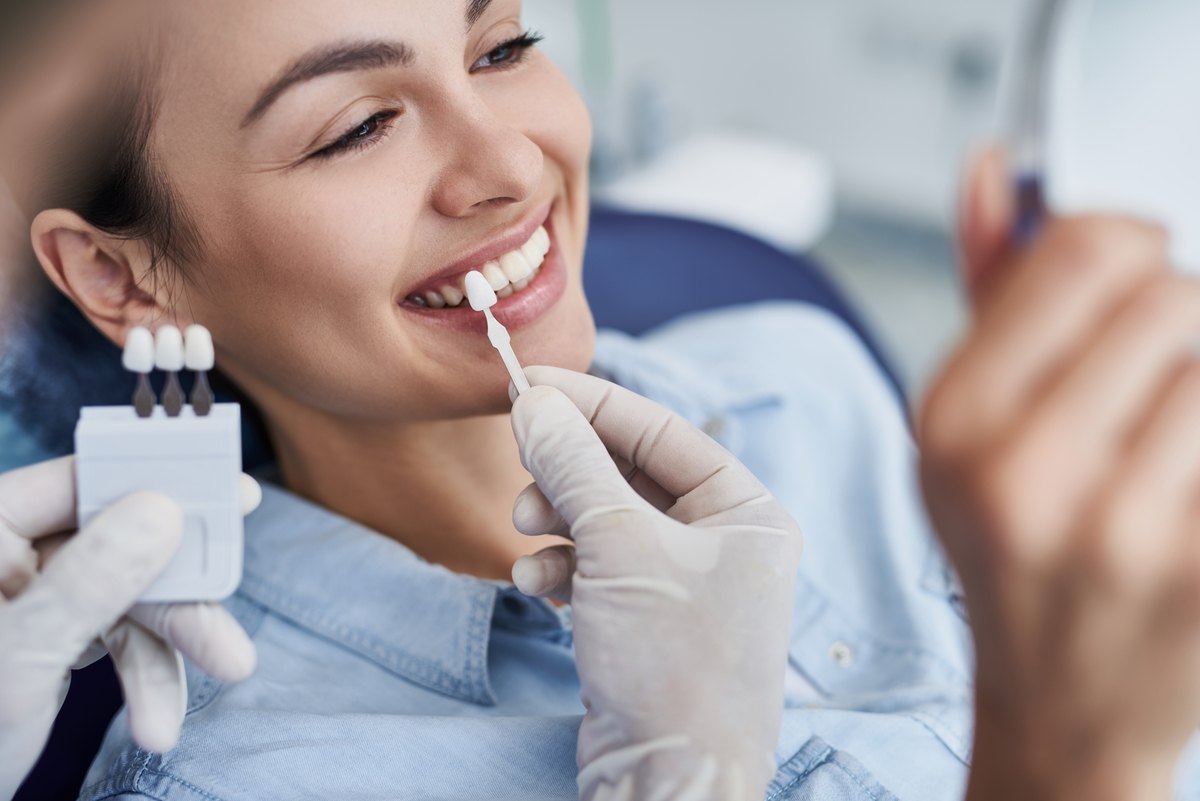 Dental veneers procedure by Dr. Fatemeh Hadjian